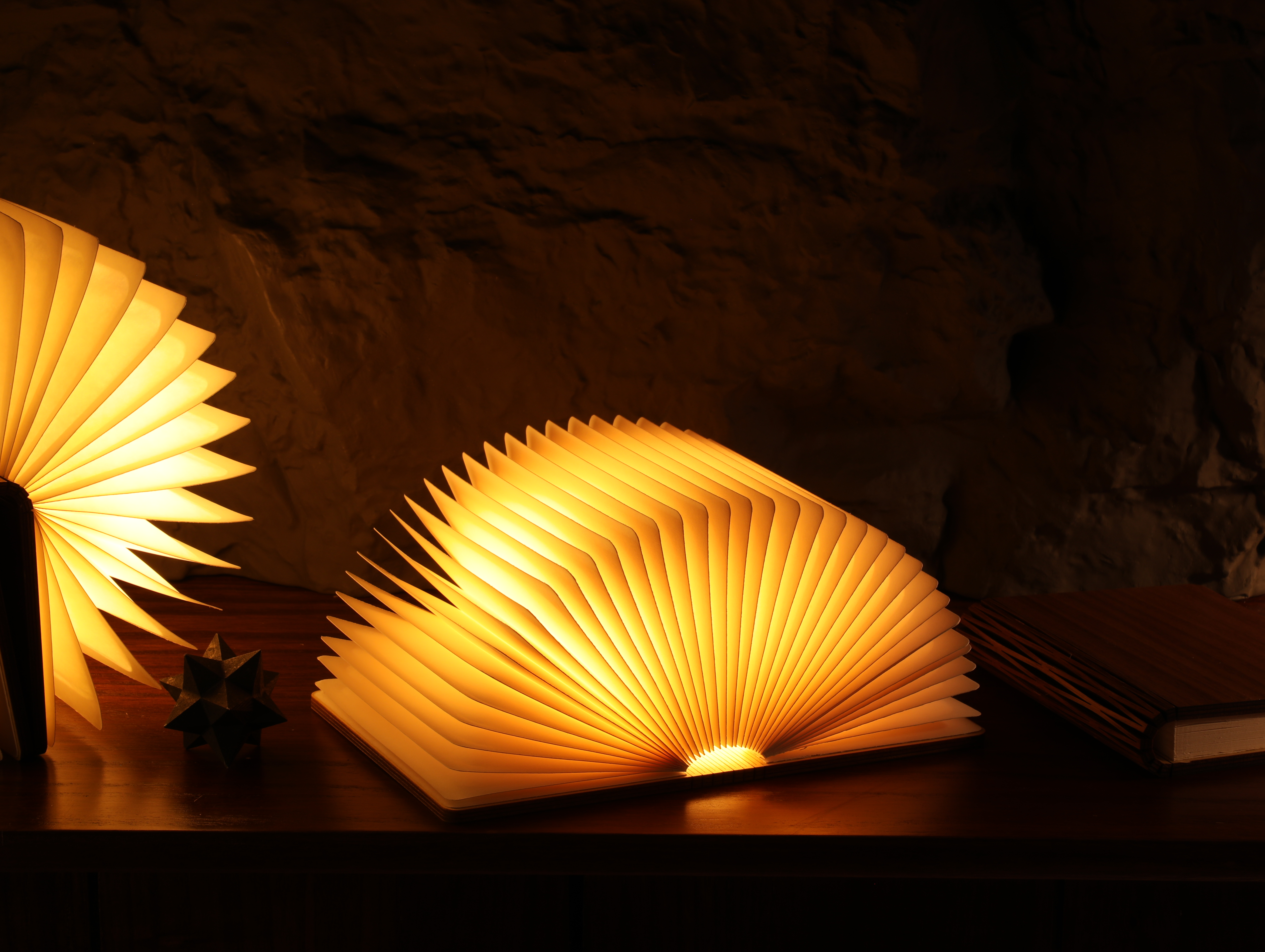 Test Glow Table Lamp view 2