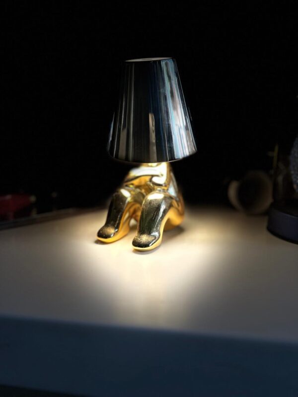 Table lamp